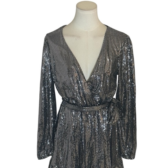 MICHAEL KORS Mirror-Dot Crossover Dress Metallic‎ Mini V-Neck Size S Party NYE - Picture 6 of 8
